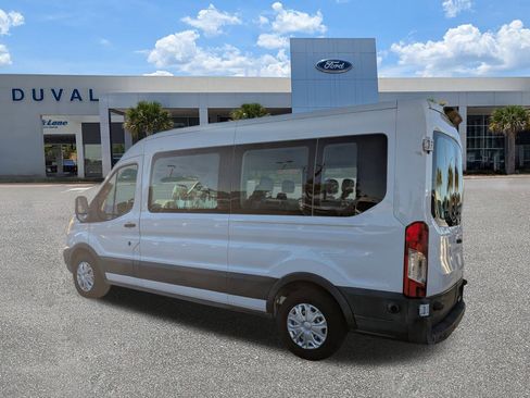 Used 2018 Ford Transit 350 XL image 6