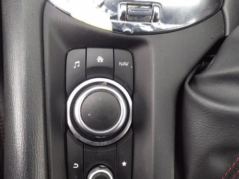 Used 2018 MAZDA MX-5 Miata RF Grand Touring image 25