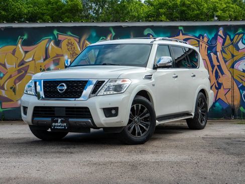 Used 2019 Nissan Armada Platinum w/ Captain's Chairs Package RWD image 5