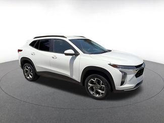 Used 2025 Chevrolet Trax LT FWD video 2