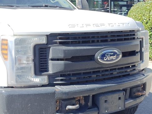 Used 2019 Ford F250 XL w/ Power Equipment Group image 28