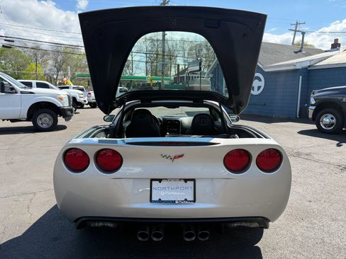 Used 2008 Chevrolet Corvette Coupe image 25