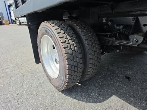 Used 2016 Ford F550 2WD Crew Cab Super Duty image 10
