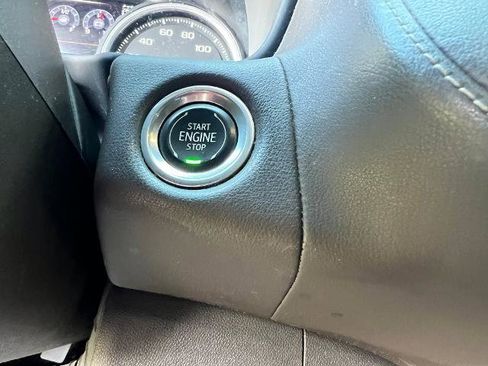 Used 2021 Chevrolet Tahoe Z71 w/ Z71 Off-Road Package image 18