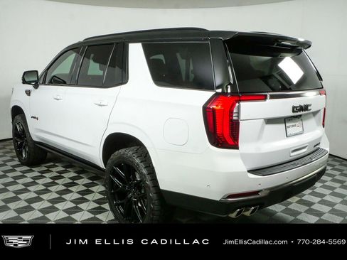Used 2025 GMC Yukon AT4 Ultimate w/ LPO, Floor Liner Package AWD/4WD image 31