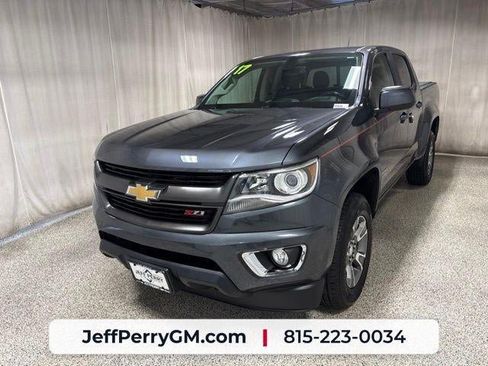 Used 2017 Chevrolet Colorado Z71 AWD/4WD image 6