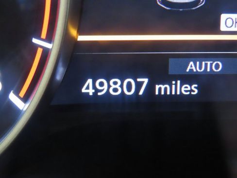 Used 2023 Nissan Rogue S image 23