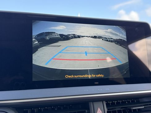 New 2026 Toyota Prius Plug-In Hybrid image 6