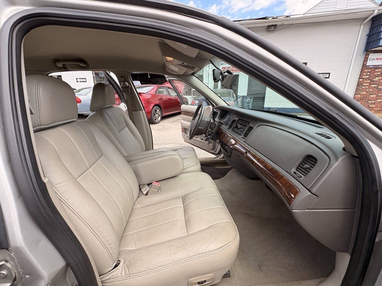 Used 2008 Mercury Grand Marquis LS RWD image 26