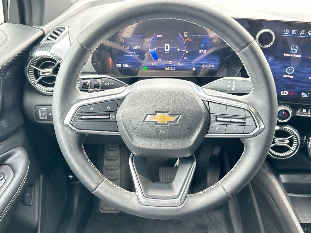 Used 2024 Chevrolet Blazer EV LT AWD/4WD image 18