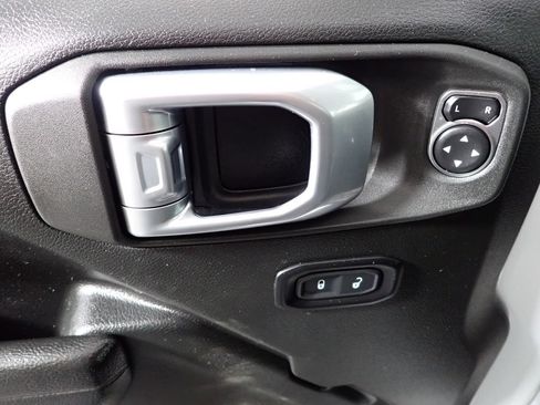 Used 2023 Jeep Wrangler Unlimited Sport AWD/4WD image 16