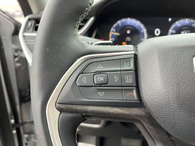 Used 2024 Jeep Grand Cherokee L Limited w/ Black Appearance Package AWD/4WD image 22