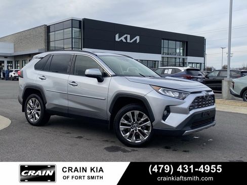 Used 2019 Toyota RAV4 Limited image 1