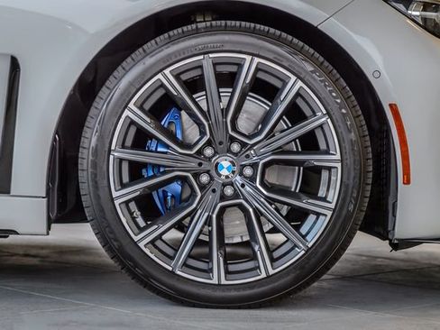 Used 2020 BMW 740i w/ M Sport Package image 16