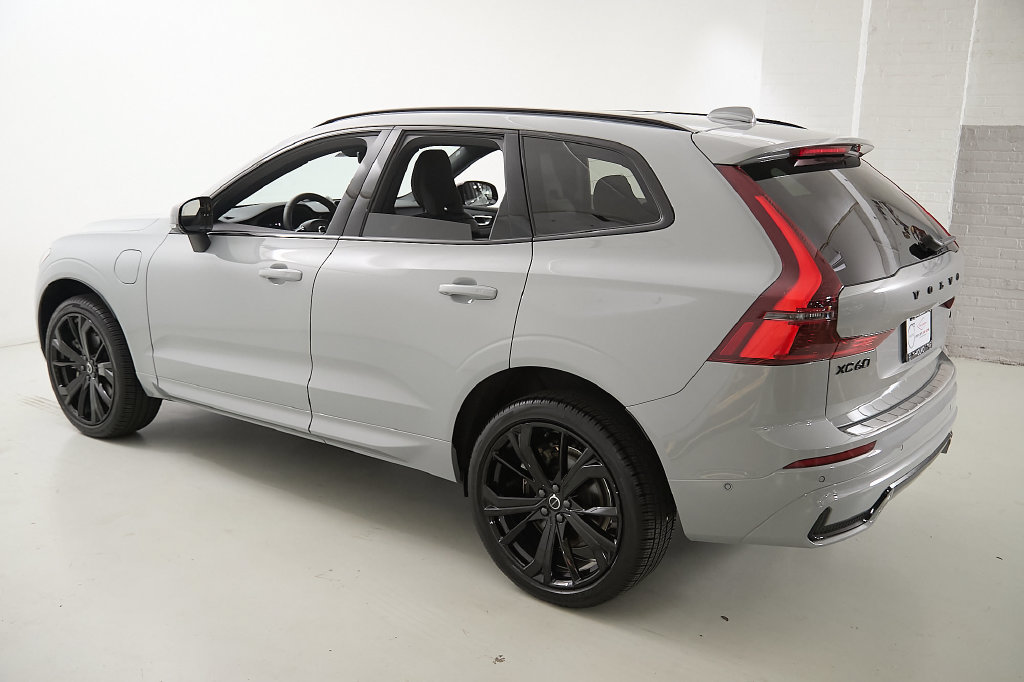 Certified 2026 Volvo XC60 T8 Ultra AWD/4WD image 7