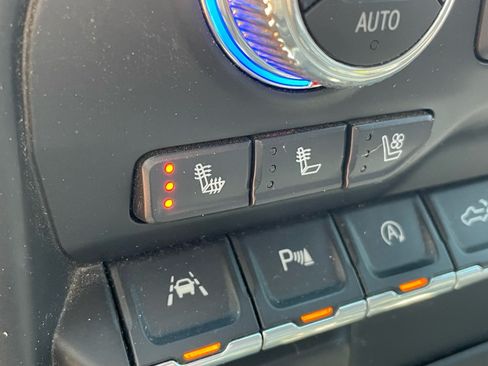 Used 2019 GMC Sierra 1500 AT4 w/ AT4 Premium Package AWD/4WD image 6