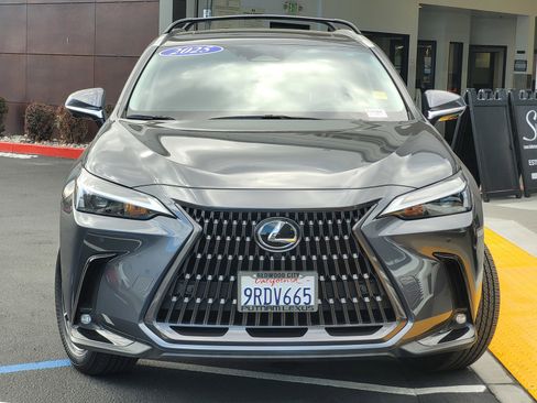 Used 2025 Lexus NX 350h AWD w/ Premium Package image 2