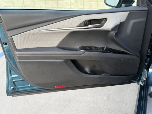 Used 2025 Toyota Camry SE image 17