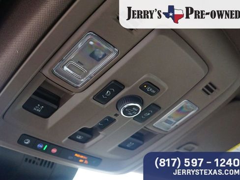Used 2025 GMC Yukon XL Denali w/ Sun & Power Step Package image 13