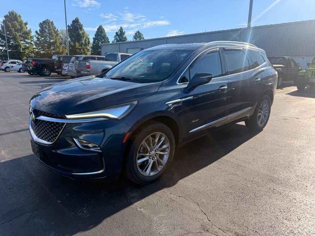 Used 2024 Buick Enclave Avenir w/ Avenir Technology Package AWD/4WD image 2