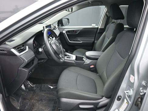 Certified 2025 Toyota RAV4 LE image 18