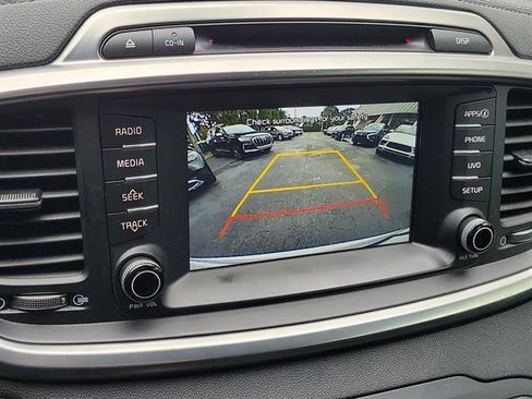 Used 2018 Kia Sorento EX image 52