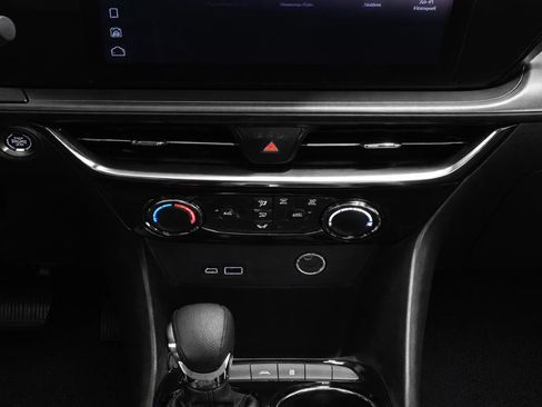 Used 2025 Buick Encore GX Preferred FWD image 18