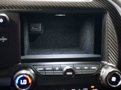 Used 2015 Chevrolet Corvette Z06 w/ 3LZ Preferred Equipment Group image 29