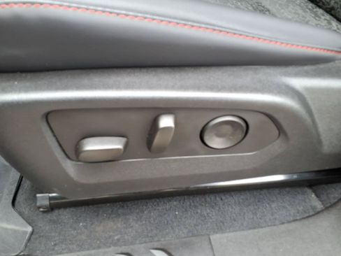 Used 2025 Chevrolet Colorado Z71 AWD/4WD image 20