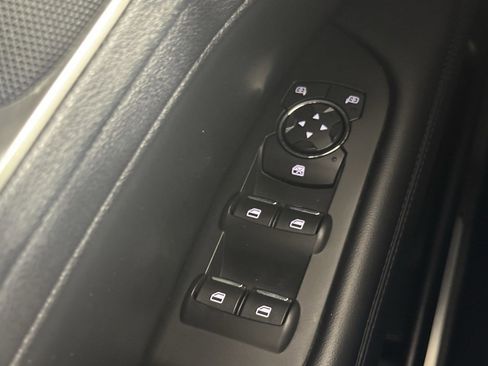 Used 2019 Lincoln MKZ Premiere image 40