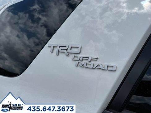 Used 2020 Toyota 4Runner TRD Off-Road AWD/4WD image 11