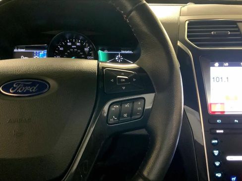 Used 2019 Ford Explorer Sport w/ Equipment Group 401A AWD/4WD image 24