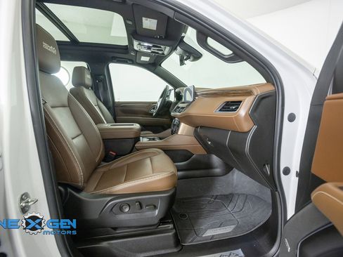 Used 2023 Chevrolet Tahoe High Country AWD/4WD image 43
