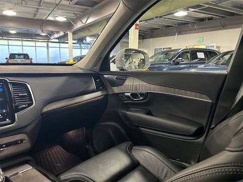 Certified 2023 Volvo XC90 B6 Ultimate w/ Protection Package Premier image 23