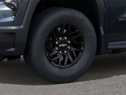 New 2026 Chevrolet Silverado EV LT image 9