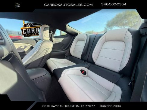 Used 2025 Ford Mustang GT Premium image 12