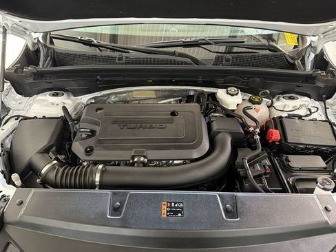 Certified 2023 Buick Envision Essence AWD/4WD image 26