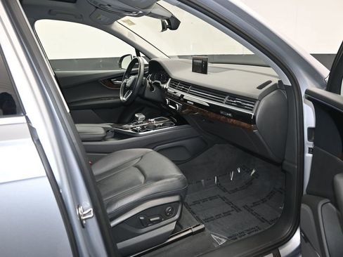 Used 2018 Audi Q7 3.0T Prestige w/ Prestige Package image 11