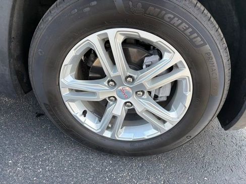 Certified 2023 GMC Terrain SLE w/ Driver Convenience Package FWD image 19