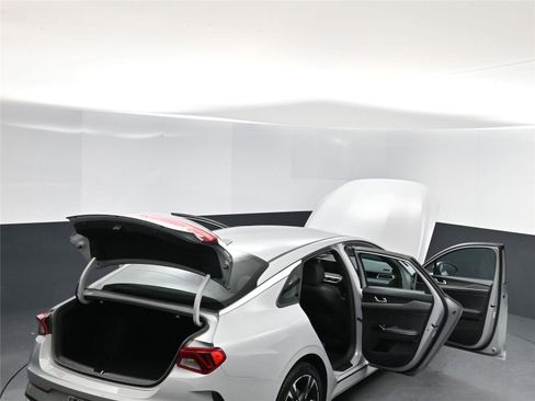 Used 2024 Kia K5 GT-Line image 17