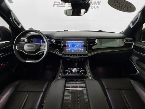 Used 2022 Jeep Wagoneer Series III w/ Premium Group I image 25