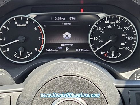 Used 2024 Nissan Rogue SV w/ SV Premium Package image 19
