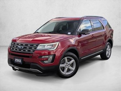 Used 2017 Ford Explorer XLT w/ Equipment Group 202A