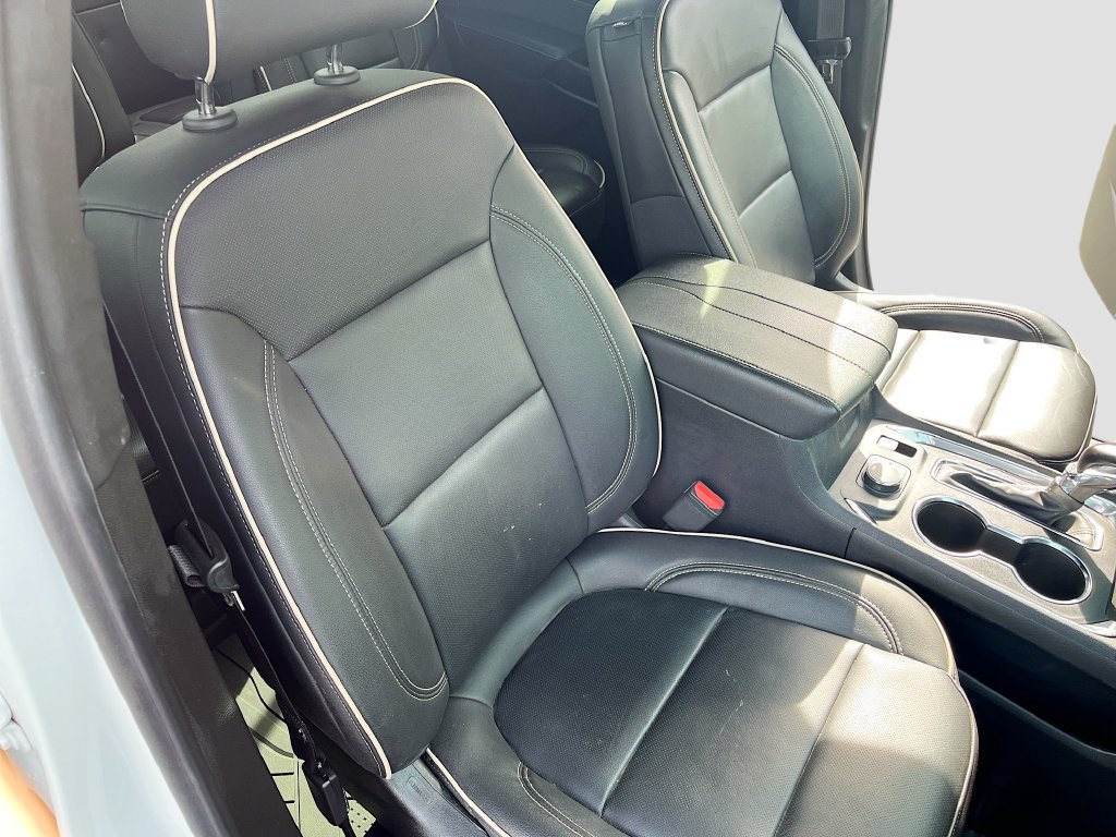 Used 2022 Chevrolet Traverse Premier AWD/4WD image 31