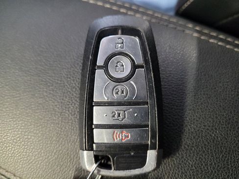 Used 2020 Ford Escape SEL AWD/4WD image 32