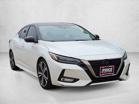 Used 2022 Nissan Sentra SR w/ SR Premium Package FWD image 3