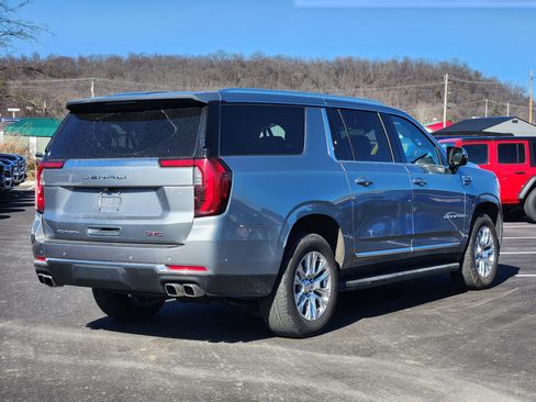 Used 2025 GMC Yukon XL Denali AWD/4WD image 13