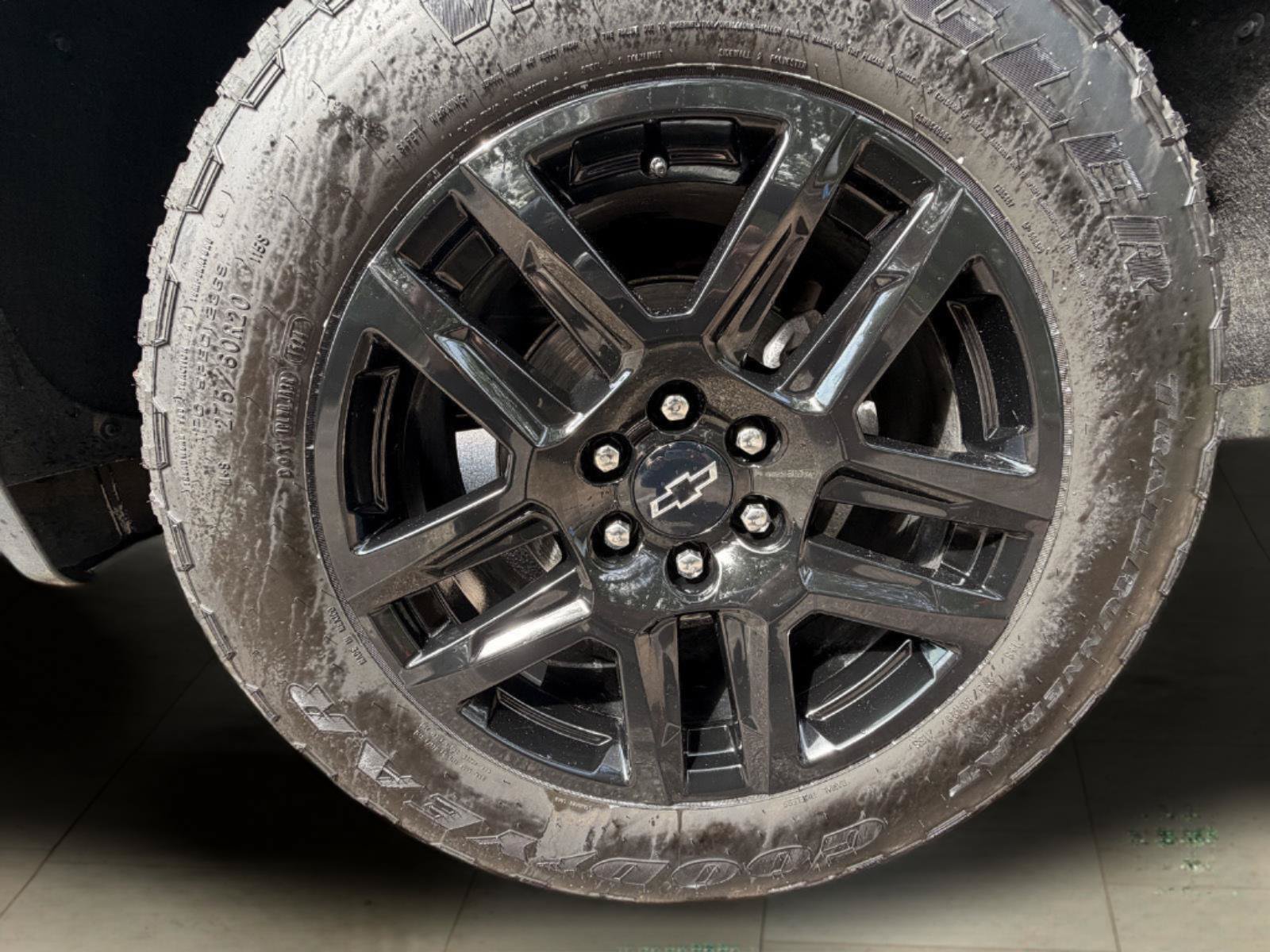 Used 2024 Chevrolet Silverado 1500 Custom w/ Turbomax Blackout Package RWD image 16