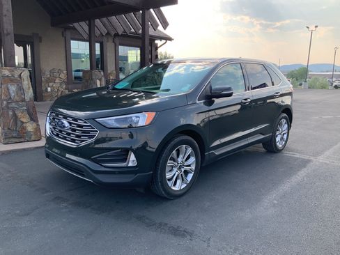 Used 2024 Ford Edge Titanium AWD/4WD image 2