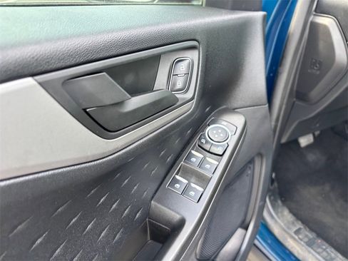 Used 2020 Ford Escape S image 24